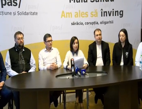 URMARESTE LIVE. " Schimbarea sistemului electoral - incercarea disperata a lui Plahotniuc de a se mentine cu orice pret la putere". PAS sustine o conferinta de presa