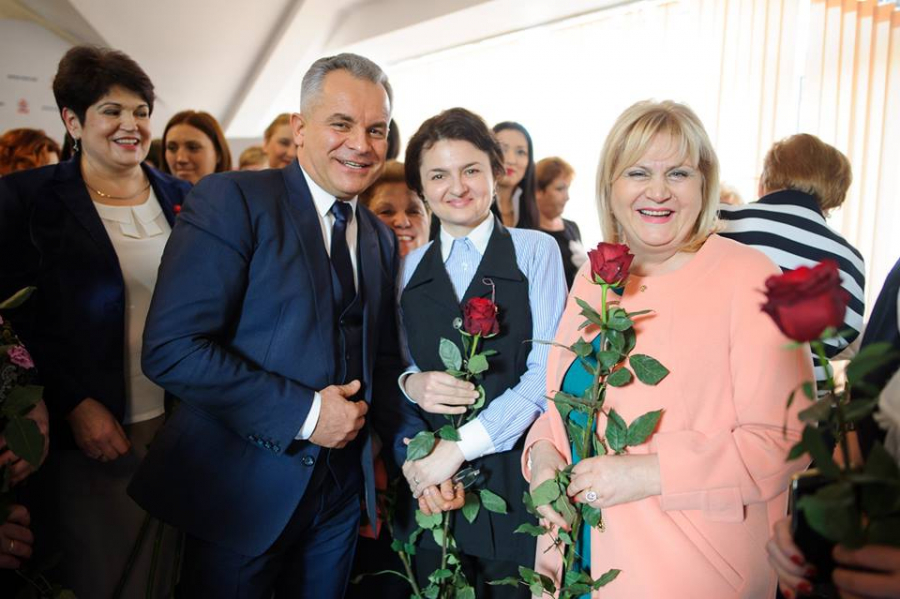 Vlad Plahotniuc felicita femeile din toata tara cu ocazia zilei de 8 martie. "Ziua in care celebram creatia si gratia"