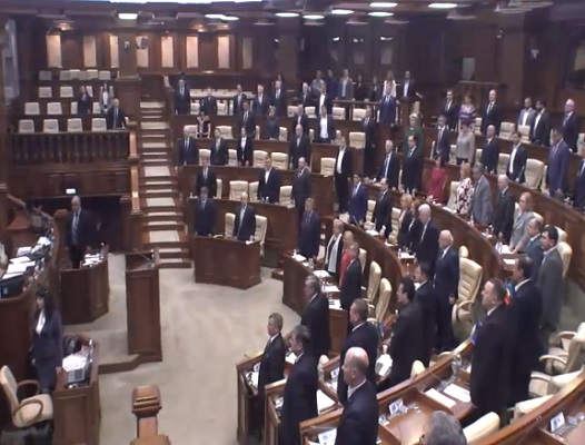 URMARESTE LIVE. Proiectul care prevede lipsirea de imunitate a deputatilor si modificari la Codul Audiovizualului, astazi, pe ordinea de zi a Parlamentului