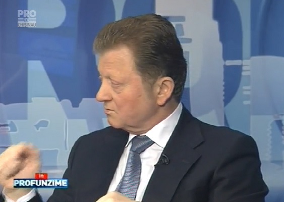 Vladimir Turcan: "PSRM nu va sustine nici macar un sistem electoral mixt pana la rezolvarea problemei transnistrene." Atat Turnanu cat si Munteanu spun ca pentru a modifica sistemul electoral e nevoie de amendamente la Constitutie