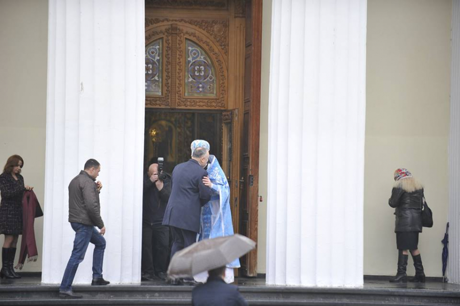 Igor Dodon, la slujba de "Buna Vestire" la Catedrala Mitropolitana din centrul capitalei - GALERIE FOTO 