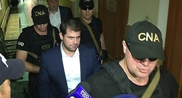 Ilan Sor reactioneaza la declaratiile facute de Ion Sturza la emisiunea InPROfunzime: "Nu aveti nicio sansa sa inviati si nu ma refer la invierea fizica sau sufleteasca, ci la invierea politica". Mesajul postat pe FB