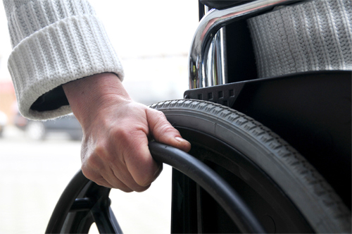 Mai multe competente pentru persoanele cu dizabilitati. Proiectul, votat in lectura finala - Monitorul Fiscal