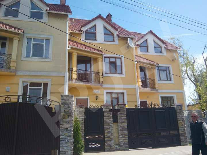 Cum arata casa in care locuieste ministrul Transporturilor si unde in aceasta dimineata ar fi avut loc perchezitiile CNA - GALERIE FOTO