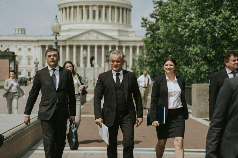 Motivul pentru care Vlad Plahotniuc a mers in SUA. S-a intalnit cu mai multi senatori si congresmeni americani pentru a le prezenta progresele RM - FOTO