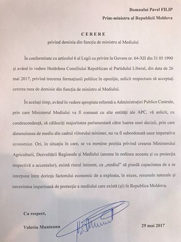 Ministrul liberal al Mediului Valeriu Munteanu si-a anuntat demisia pe facebook: "Braconieri si alte neamuri, nu deschideti sampania, lupta continua" - FOTO