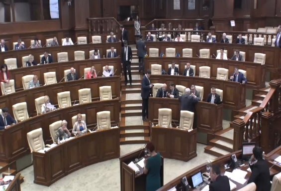 URMARESTE LIVE. Sedinta Parlamentului de astazi, 9 iunie