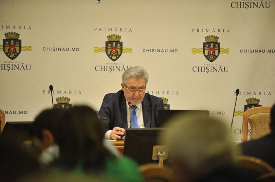 Fita de "coltuni", nu alta! Viceprimarul Nistor Grozavu umbla cu ciorapi personalizati? - FOTO