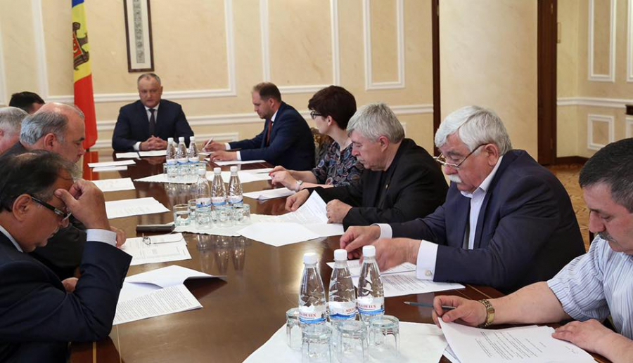 Dodon anunta ca va crea Consiliul societatii civile pe langa presedinte: va avea 13 comisii si va activa in baza unui regulament aprobat prin decret prezidential. Lista comisiilor - FOTO