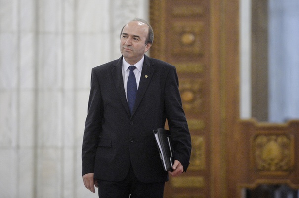 Ministrul roman al Justitiei, Tudorel Toader, despre demisia din Guvernul roman: Obiectivele din raportul de evaluare sunt pe patru ani, nu pe patru luni. "Eu sunt ministru independent" - Mediafax.ro