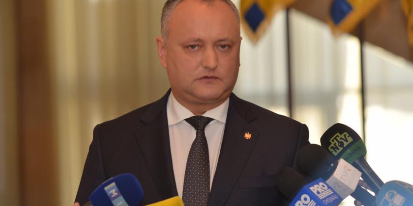 Presedinte Dodon a oferit noi distinctii de stat unui grup de medici din tara -  Numele celor decorati \\ FOTO