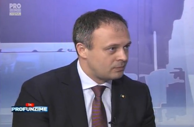 Candu a recunoscut ca a zburat cu avionul privat la Bruxelles impreuna cu Vlad Plahotniuc: "Nu e o surpriza ca presedintele PD este un om bogat"