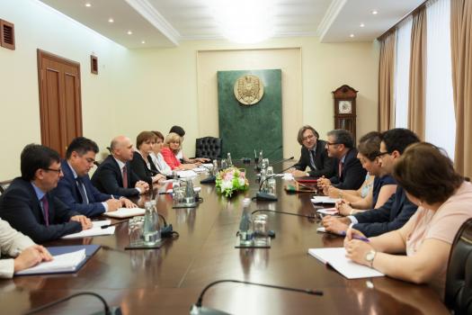 Pavel Filip a avut o intrevedere cu FMI. Au discutat despre evolutiile economice si sociale ale Moldovei - FOTO 