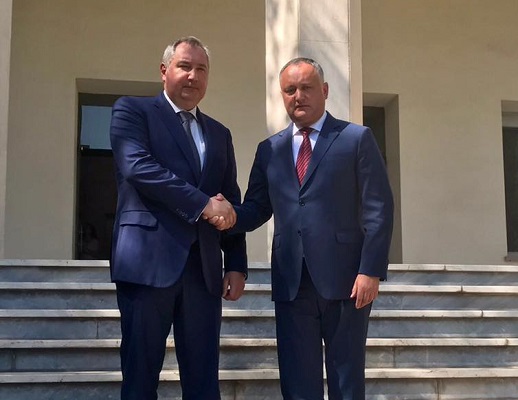 Igor Dodon s-a intalnit cu Dmitri Rogozin la Teheran: "Am rugat partenerii nostri rusi sa se abtina de la masuri si sanctiuni care ar afecta interesele cetatenilor simpli si a agentilor economici" - FOTO