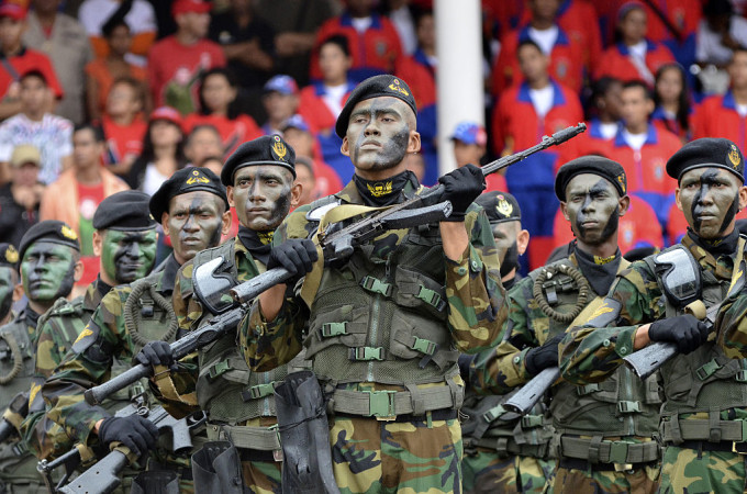 Venezuela se pregateste pentru o invazie americana. Exercitiu militar urias, in week-end