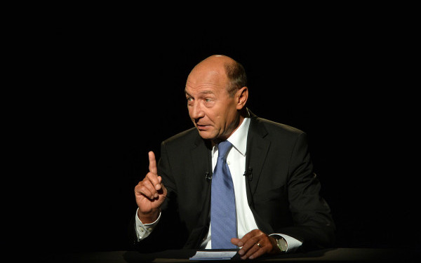 Basescu: "Prezenta trupelor Rusiei in Ucraina fara acordul acesteia poate fi considerata agresiune"