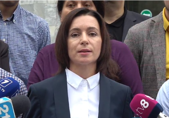 Igor Dodon nu poate fi tras la raspundere penala pentru declaratiile sale. Raspunsul Procuraturii Generale la plangerea depusa de Maia Sandu pe numele sefului statului, pe care l-a acuzat de tradare de patrie - DOC