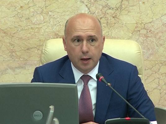 Premierul Filip, amenintat de fostul ministru al Apararii? "Daca imi reduceti functia sotiei, ma duc langa Andrei Nastase". Mesajul pe care l-ar fi primit pe facebook