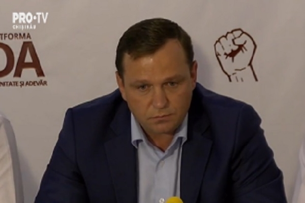 Andrei Nastase: "Presedintele Dodon a incalcat flagrant legislatia: spalare de bani, corupere pasiva, abuzul de putere, precum si  obtinerea frauduloasa a mijloacelor din fonduri externe. Pe 1 octombrie ne vedem la protest"