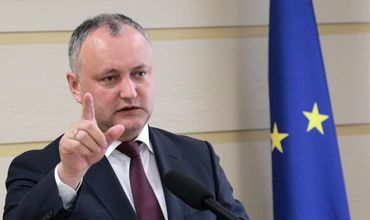 Sesizarea lui Igor Dodon privind participarea militarilor moldoveni la exercitiile din Ucraina nu va fi examinata de Curtea Constitutionala. Magistratii au declarat-o inadmisibila