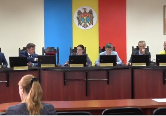 Cati bani vor putea cheltui participantii la referendumul de demitere a primarului capitalei. CEC-ul a stabilit suma plafon ce poate fi virata 