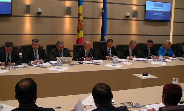 URMARESTE LIVE. Parlamentul si Guvernul, in sedinta comuna, astazi, 13 octombrie