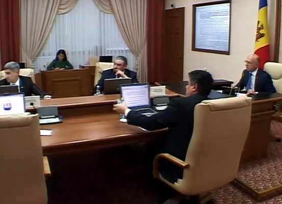 Ramanem fara patru ambasadori. Guvernul i-a rechemat din functie