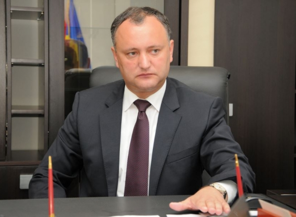 In ultima zi de campanie, Dodon cheama orasenii la referendum: "Nu alegem intre Est si Vest. E sansa noastra de a pune capat haosului"