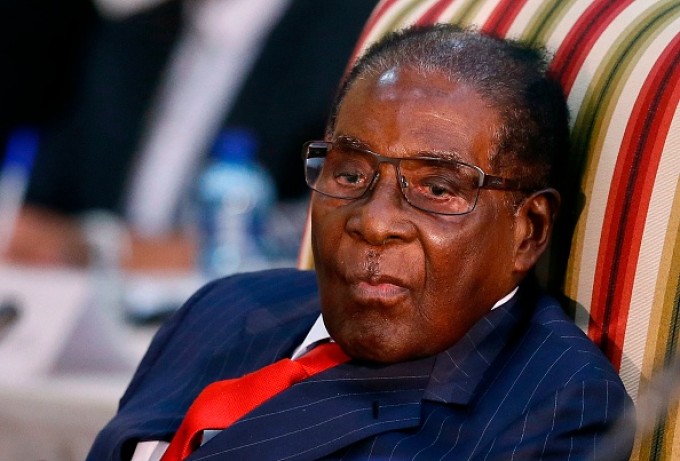 Robert Mugabe va primi 10 milioane de dolari si salariu pe viata