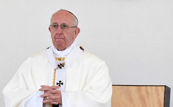 Papa Francisc isi incepe vizita din Myanmar si Bangladesh