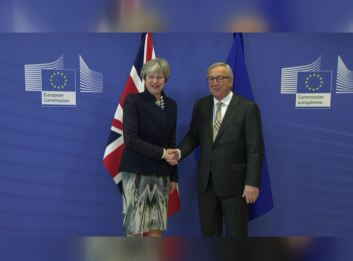 Sky News: Serviciile de informatii britanice ar fi dejucat un complot terorist ce o viza pe Theresa May