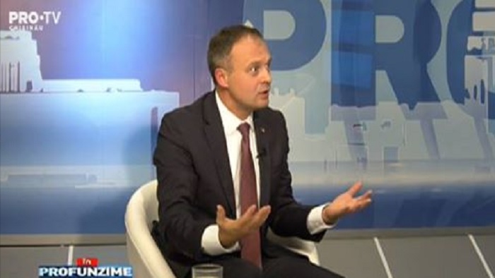 Viorel Cibotaru, despre Andrian Candu: "Nu e prima data cand o face pe trollul-sef al PDM. Nu asculta chiar toti suflorii - niciodata n-am fost membru al juriului BOP"