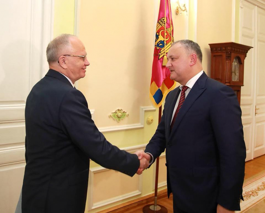 Dupa chemarea la Chisinau a ambasadorului moldovean in Rusia, Igor Dodon s-a intalnit cu Andrei Neguta si cu ambasadorul Rusiei in tara noastra