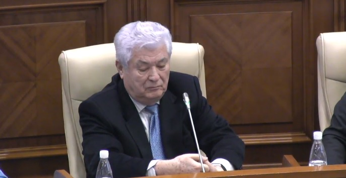 Voronin, dupa ce liberalii au cerut ca 2018 sa fie declarat Anul Unirii: "Baieti, duceti-va, duceti-va, duceti-va". Candu cere sa fie aprinsa lumina in sectorul PSRM. Ghimpu: "Voi ati fost si veti fi intunericul tarii"