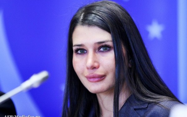 Surse: Elena Basescu a demisionat din PDL. Va candida in PE de pe lista altui partid. Vezi care