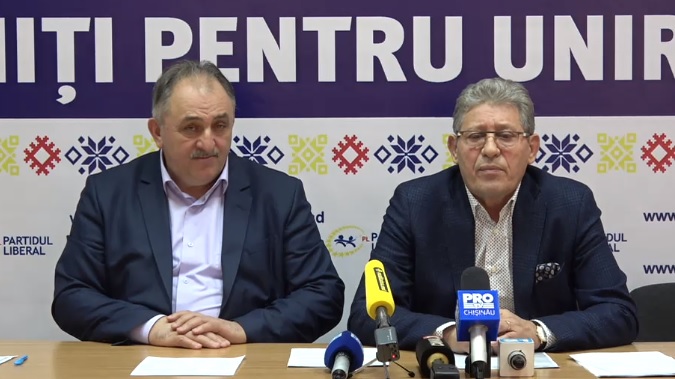 Liberalii vor ca Moldova sa nu mai faca parte din CSI. Ghimpu: "Guvernarea o face pe desteptul, suge din doua tate de la o singura vaca: guvernare pro-europeana si presedinte pro-rus"