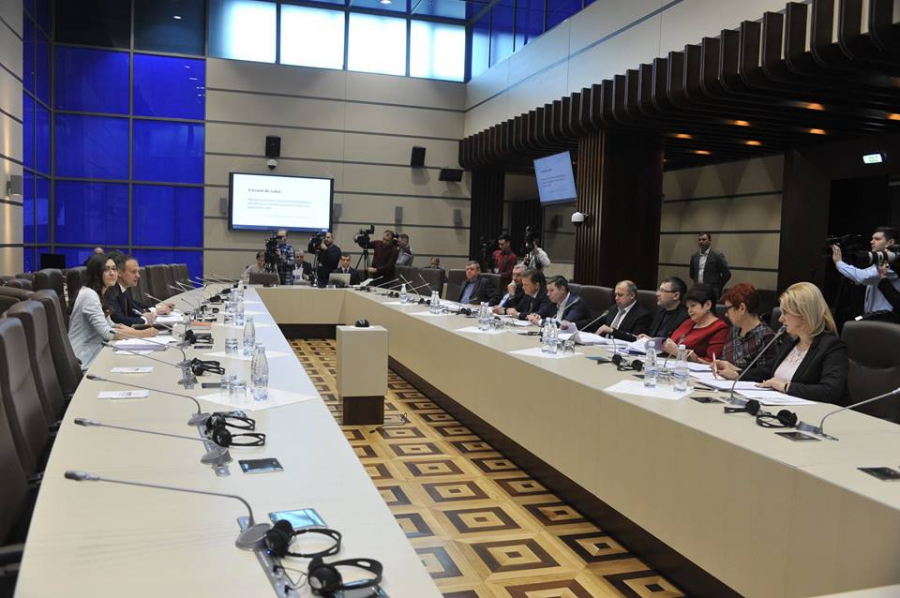 Presedintele Parlamentului Republicii Moldova, Andrian Candu, a convocat in sedinta presedintii Comisiilor parlamentare permanente - GALERIE FOTO