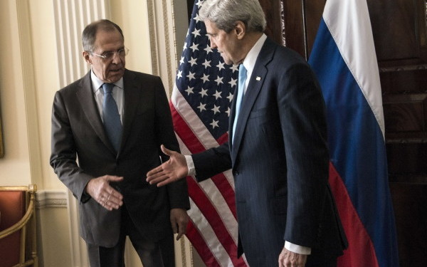 John Kerry s-a vazut cu Serghei Lavrov la Paris. Ce propuneri are Rusia fata de Occident