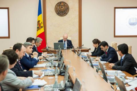 Transportatorii moldoveni ar putea avea dreptul sa stea pe teritoriul ucrainean mai mult de 90 de zile