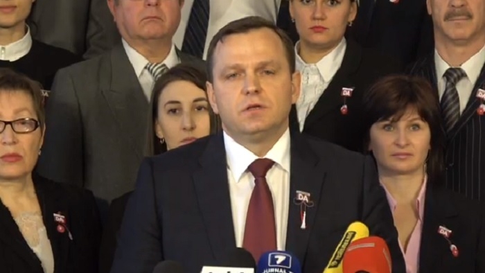 Dupa ce a vrut sa fie presedinte, vrea sa fie si primar. Andrei Nastase este candidatul PDA pentru functia de primar general al capitalei: "Noi nu ne ajustam ceasurile dupa ceea ce vrea acest regim oligarhic"