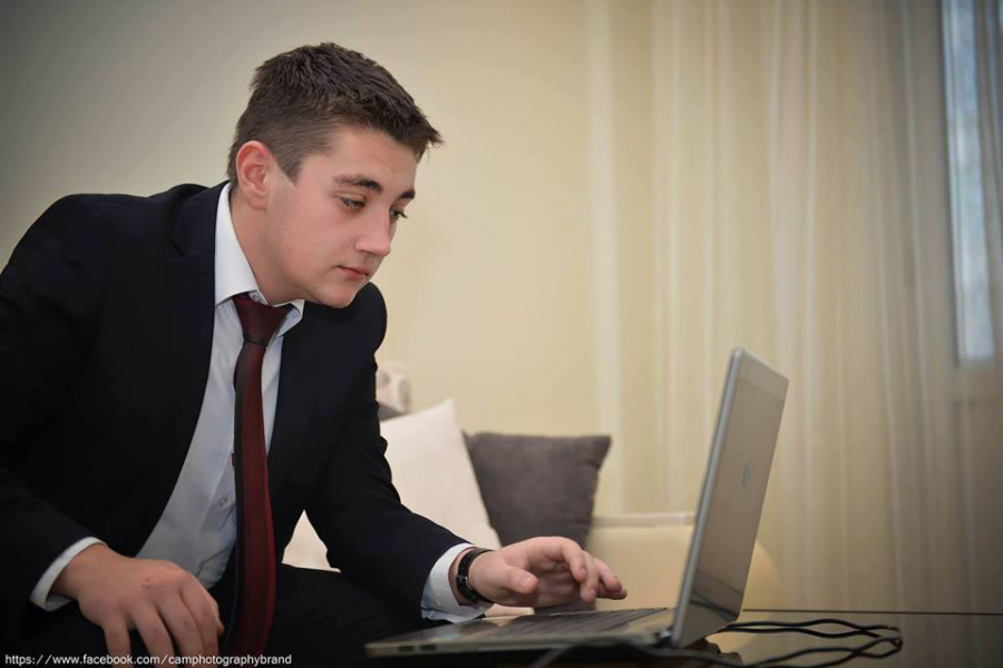 Maxim Braila, vicepresedintele PPRM depune actele pentru a fi inregistrat in calitate de candidat la functia de primar general al capitalei - FOTO