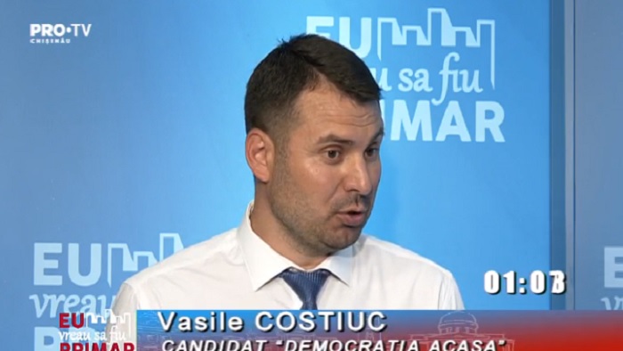 In cazul in care va ajunge la carma primariei, Munteanu spune ca vrea sa construiasca o cale ferata care sa ocoleasca Chisinaul, iar Costiuc - un nou sediu al Primariei. Munteanu: "Chisinaul se va sufoca daca nu scoatem calea ferata"