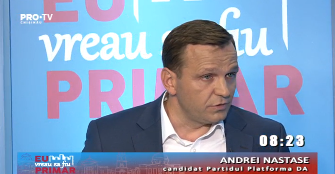 Cum raspunde Andrei Nastase la intrebarea: "Presa afiliata PD sustine ca aveti 11 case. Cum explicati acest lucru?"
