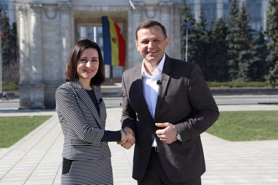 Maia Sandu implineste astazi 46 de ani. Andrei Nastase: "Dincolo de eleganta ta inconfundabila, se regaseste o personalitate puternica. La multi ani fericiti la noi, Acasa"
