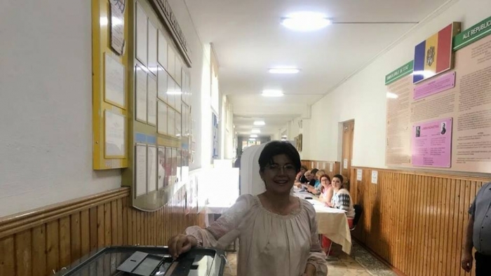 Fostul primar interimar al capitalei, Silvia Radu, si-a exercitat dreptul de vot: "Am ales rational, pe cel care, cred eu, va putea face lucruri bune pentru Chisinau"