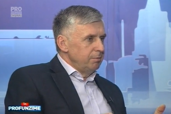 Fostul premier Sturza, despre declaratiile lui Sor, privind disparitia miliardului: "Vine patriotul Sor (a se citi Ostap Bender de Orhei) si cu nonsalanta demna de Ilf si Petrov ne spune ca a furat nu un miliard, ci doar... 500 de milioane de dolari"
