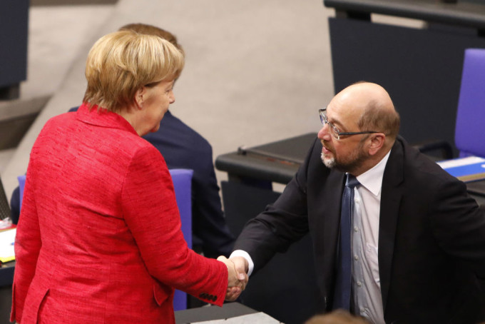 Merkel le-a propus partenerilor europeni masuri mai dure pentru controlul fluxurilor migratorii
