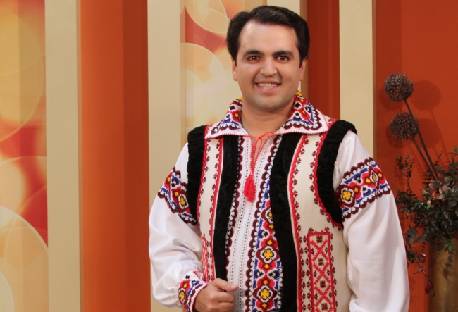Igor Cuciuc a pregatit 99 litri de spumant si un tort de 11 kilograme! Ce sarbatoreste artistul in Turcia - FOTO
