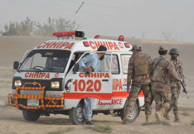 Atentat cu 128 de morti, in Pakistan, la un miting electoral. Cine l-ar fi comis - FOTO