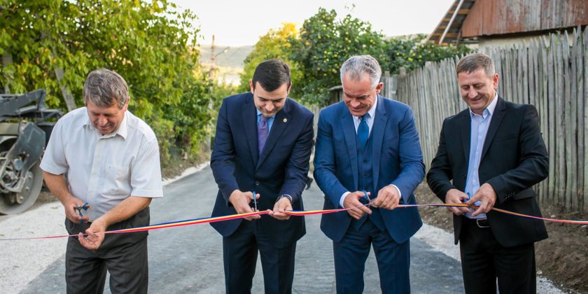 Detalii despre drumul inaugurat de Plahotniuc in circumscriptia Nisporeni: cat a costat bugetul de stat - ZdG.md
